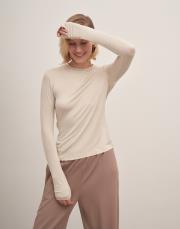 kolu büzgülü crop body bej 2