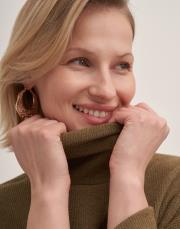 düşük omuz balıkçı yaka triko kazak haki 3