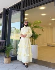 fular detaylı kat kat etekli takım sarı