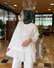 yaka çiçekli pliseli bol paça takım beyaz 3