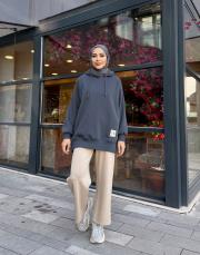 etiket detay kapüşonlu sweat füme 2